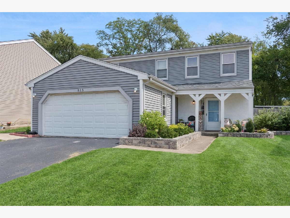 For Sale Roselle Illinois, 815 Woodside Drive