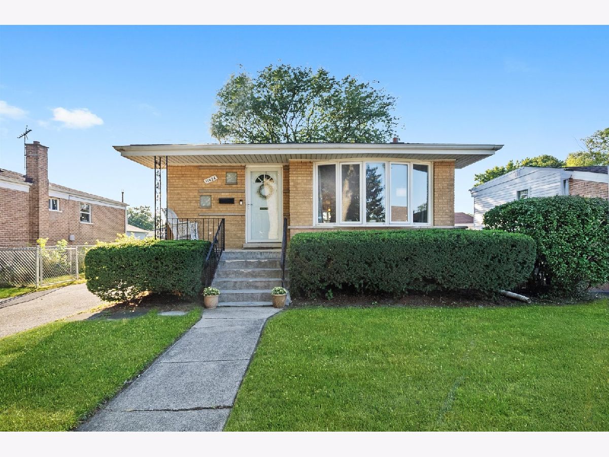 For Sale Alsip Illinois, 11624 S Tripp Avenue