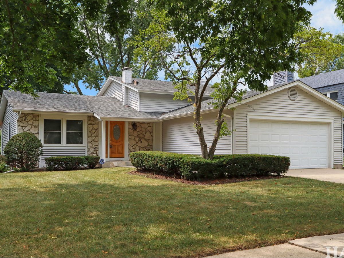  For Sale Hoffman Estates Illinois, 4090 Parkside Drive