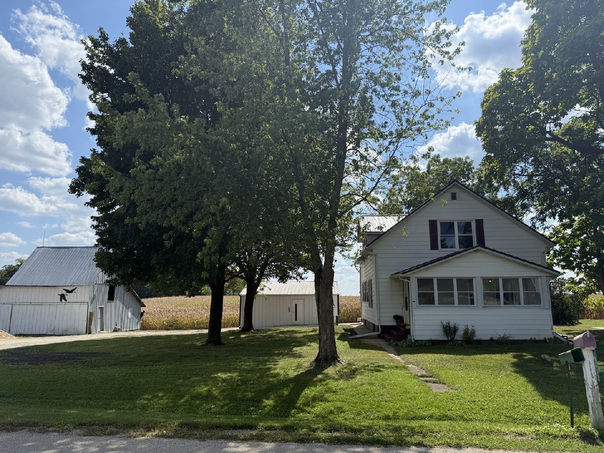  For Sale Morrison Illinois, 18013 Spring Valley Road