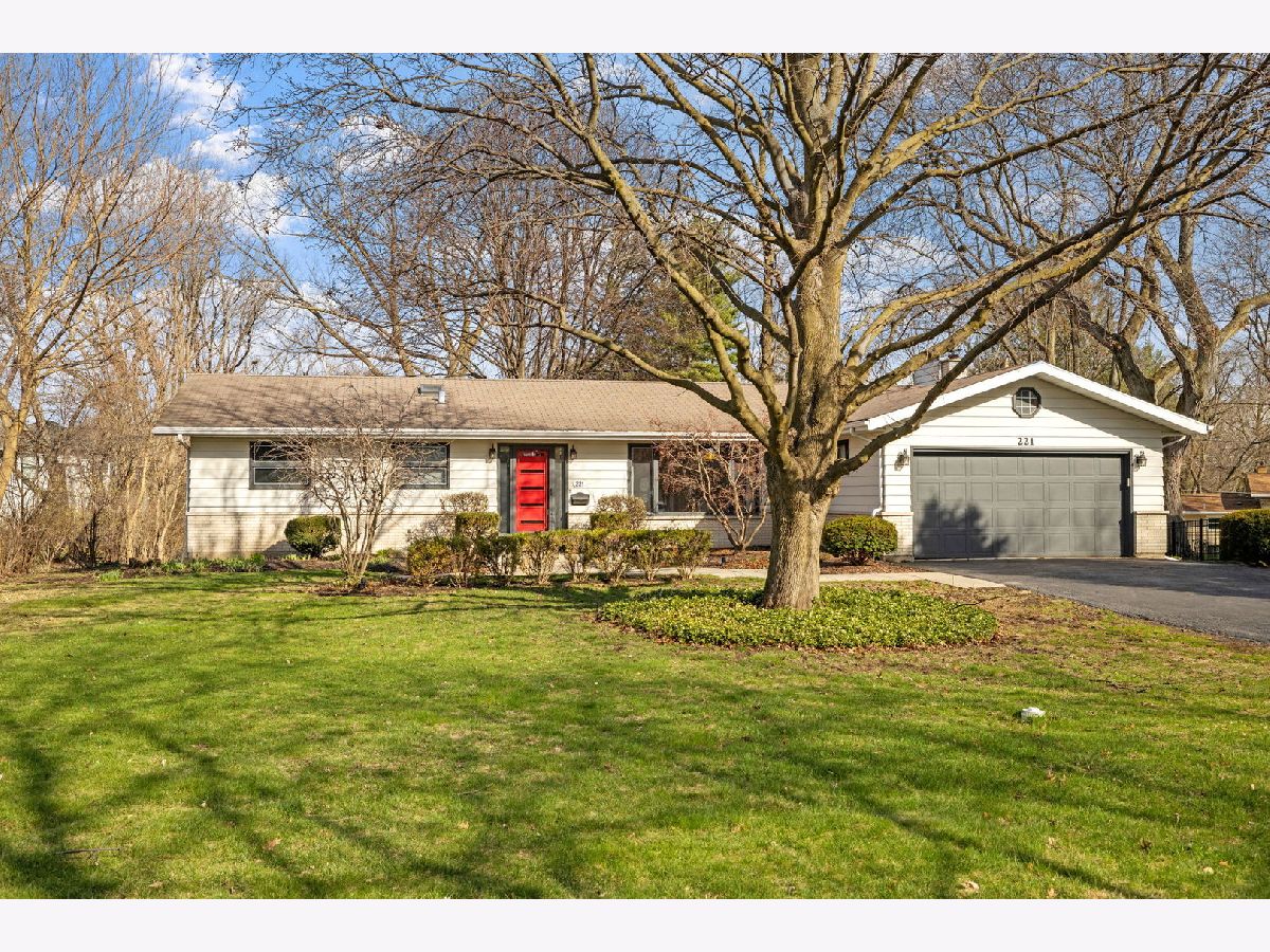 Rented Naperville Illinois, 221 Tanoak