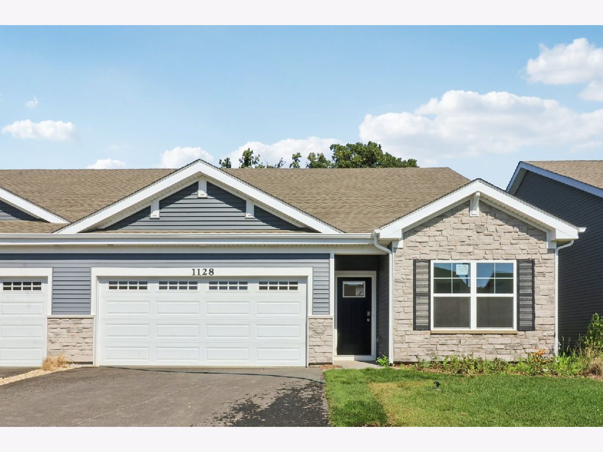 Homes & Condos & Townhomes For Sale The Grasslands Bartlett Illinois, 1128 Bluebell Lane