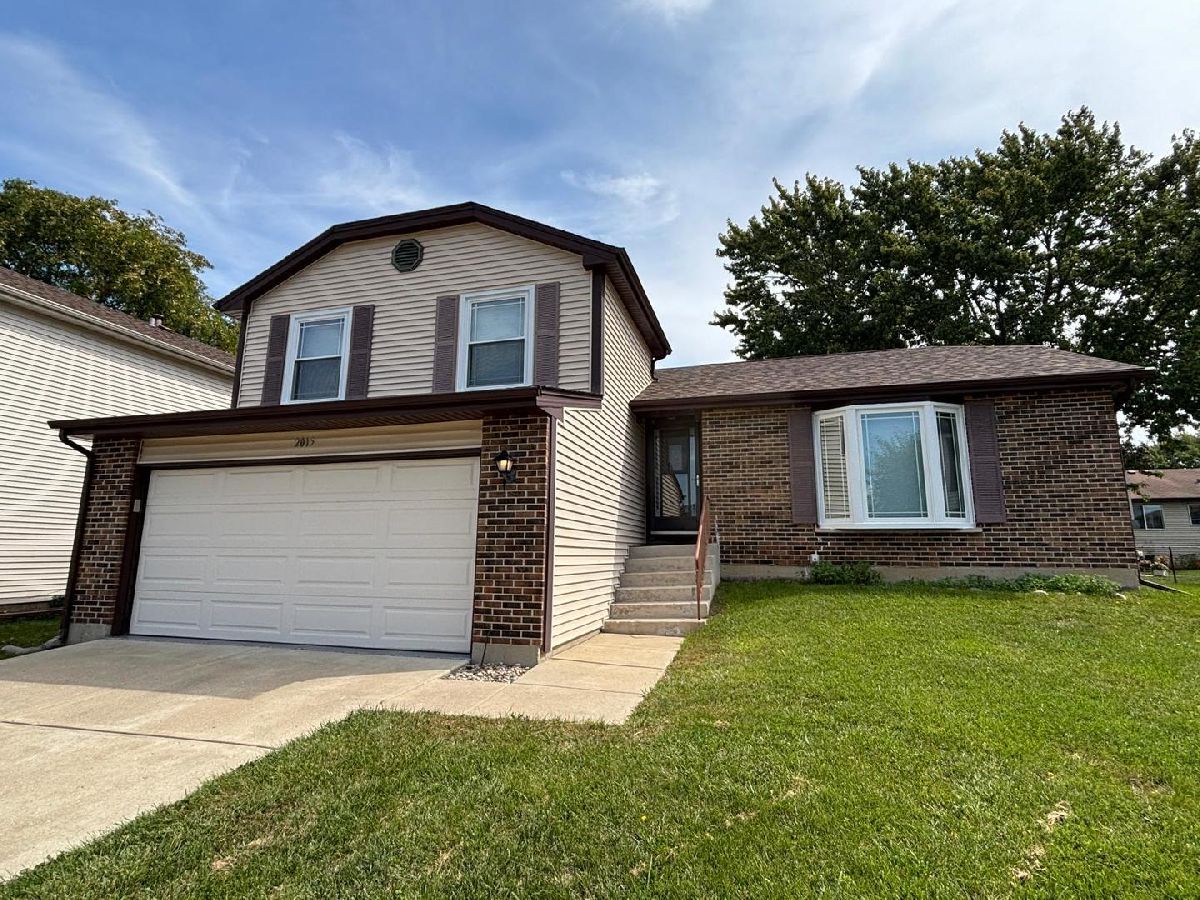 Homes For Rent New England Village Streamwood Illinois, 2015 Williamsburg
