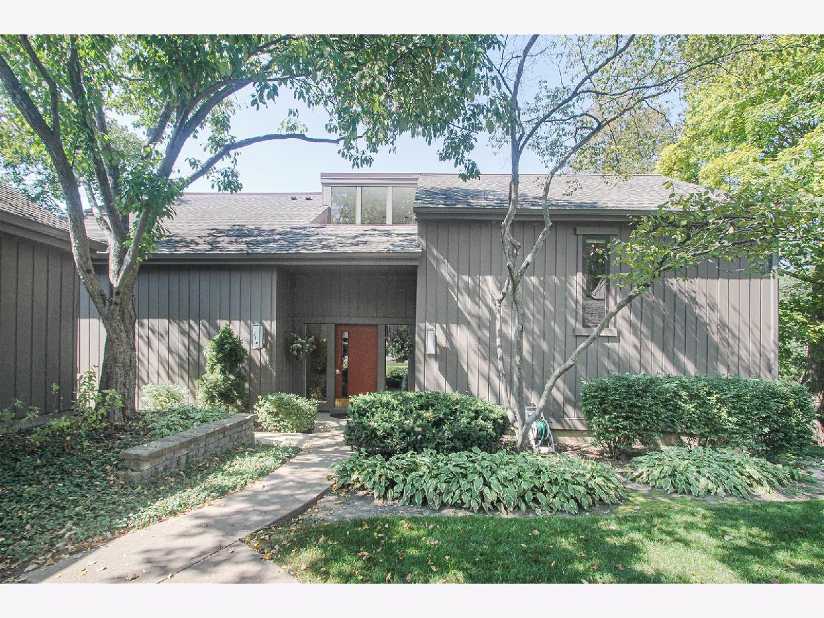 Townhomes & Condos For Sale Lake Barrington Shores Lake Barrington Illinois, 716B Old Barn Road