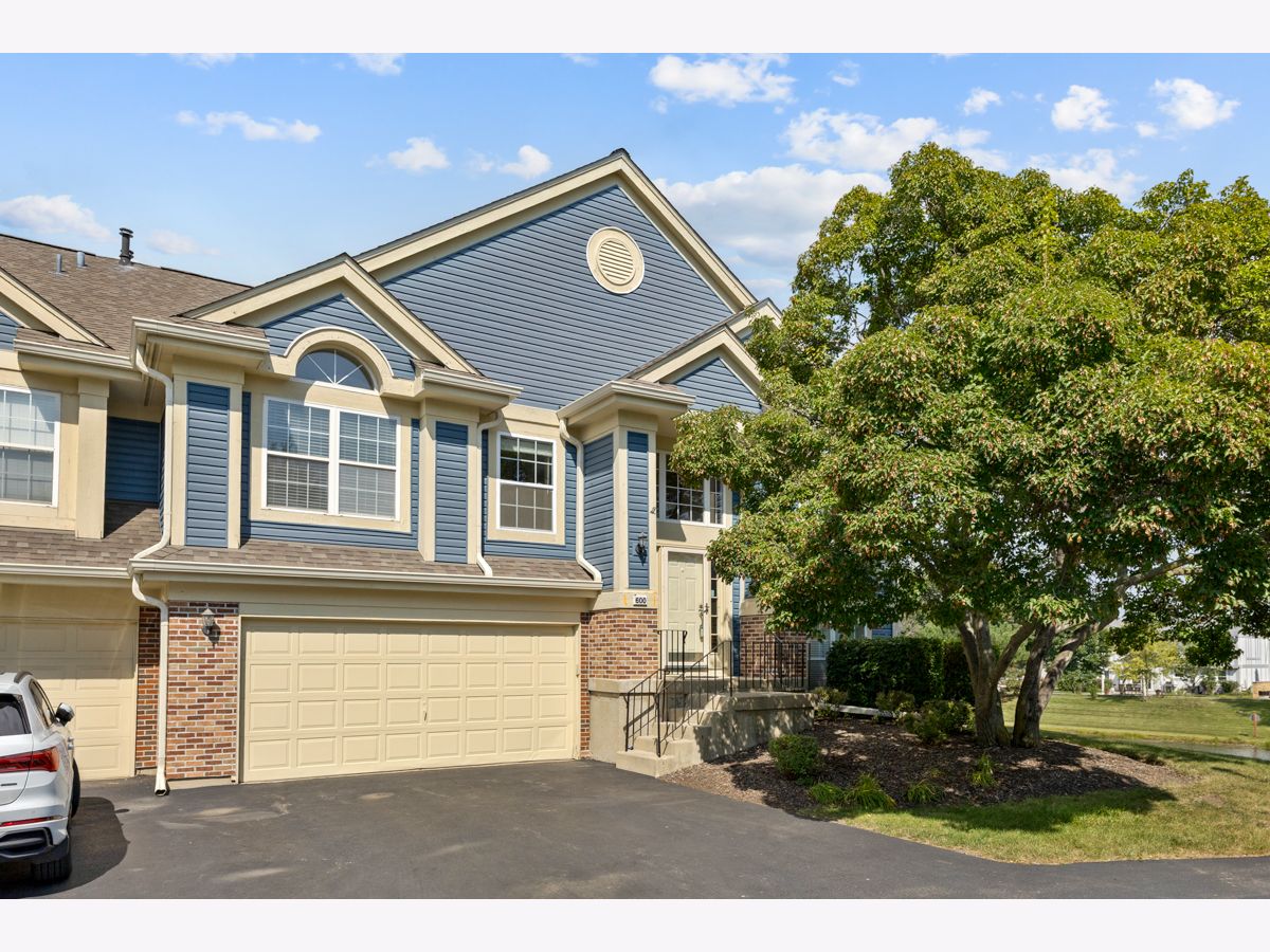 Townhomes & Condos & Homes For Rent Talbots Mill Elk Grove Village Illinois, 600 Stone Brook
