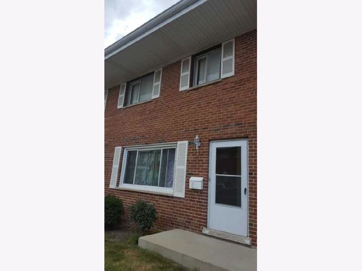  Rented Mount Prospect Illinois, 1122 Boxwood