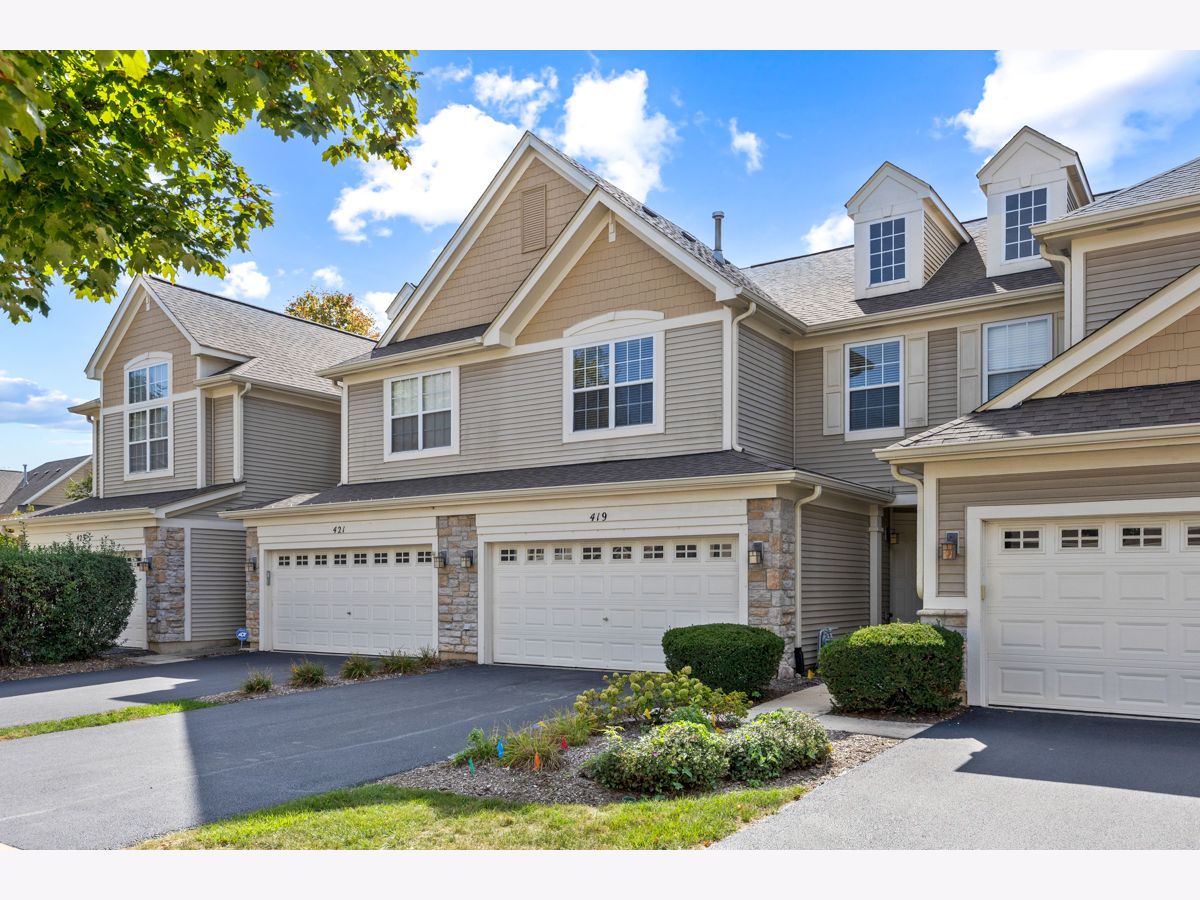 Townhomes For Rent Woodland Lakes Aurora Illinois, 419 Vaughn