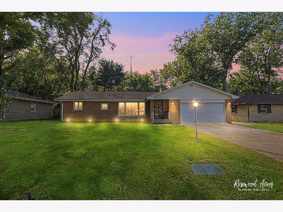 Homes For Sale Greenlawn Kankakee Illinois, 54 Cherry Drive