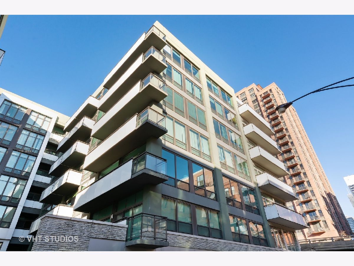 Rented Chicago Illinois, 650 Wayman