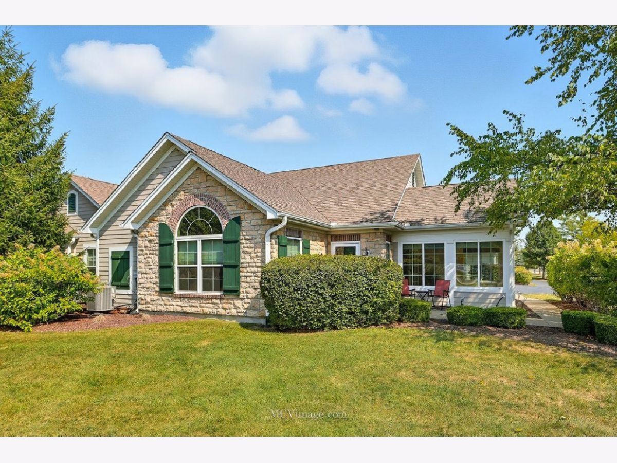 Townhomes & Condos & Homes For Sale Villas At Fox Run Plainfield Illinois, 23924 Dayfield Drive