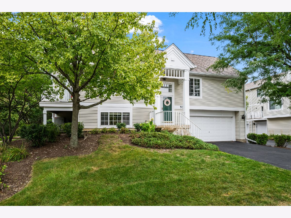  For Sale Wheeling Illinois, 70 Cherbourg Court