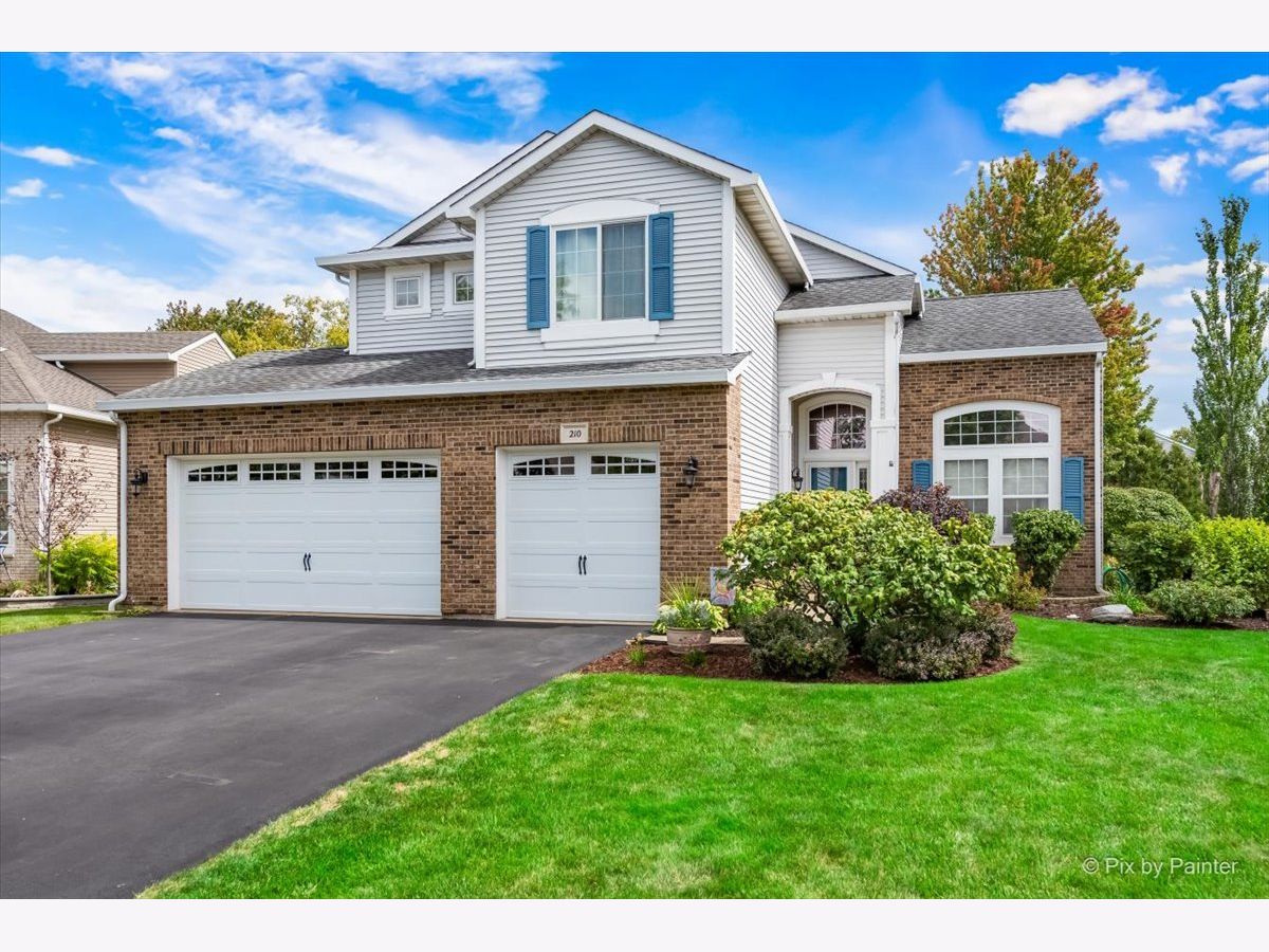 Homes For Sale Sumner Glen Lake In The Hills Illinois, 210 Ellis Road