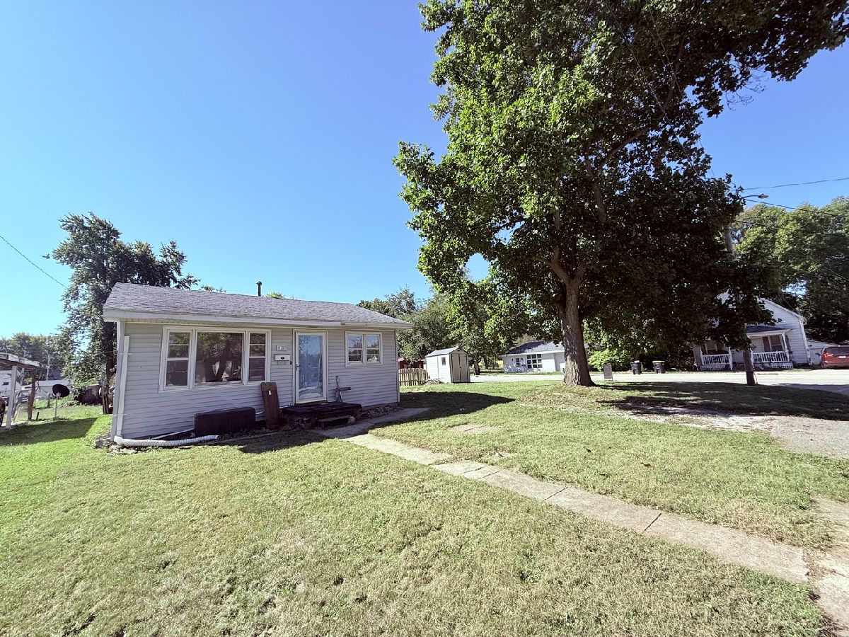  Sold Clinton Illinois, 120 Cherry