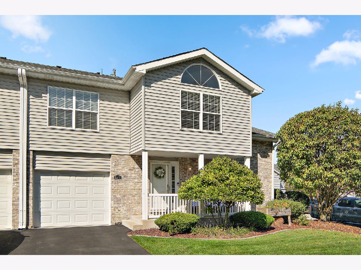 Townhomes & Condos For Sale Diamonds Of Oak Forest Oak Forest Illinois, 5237 Diamond Drive