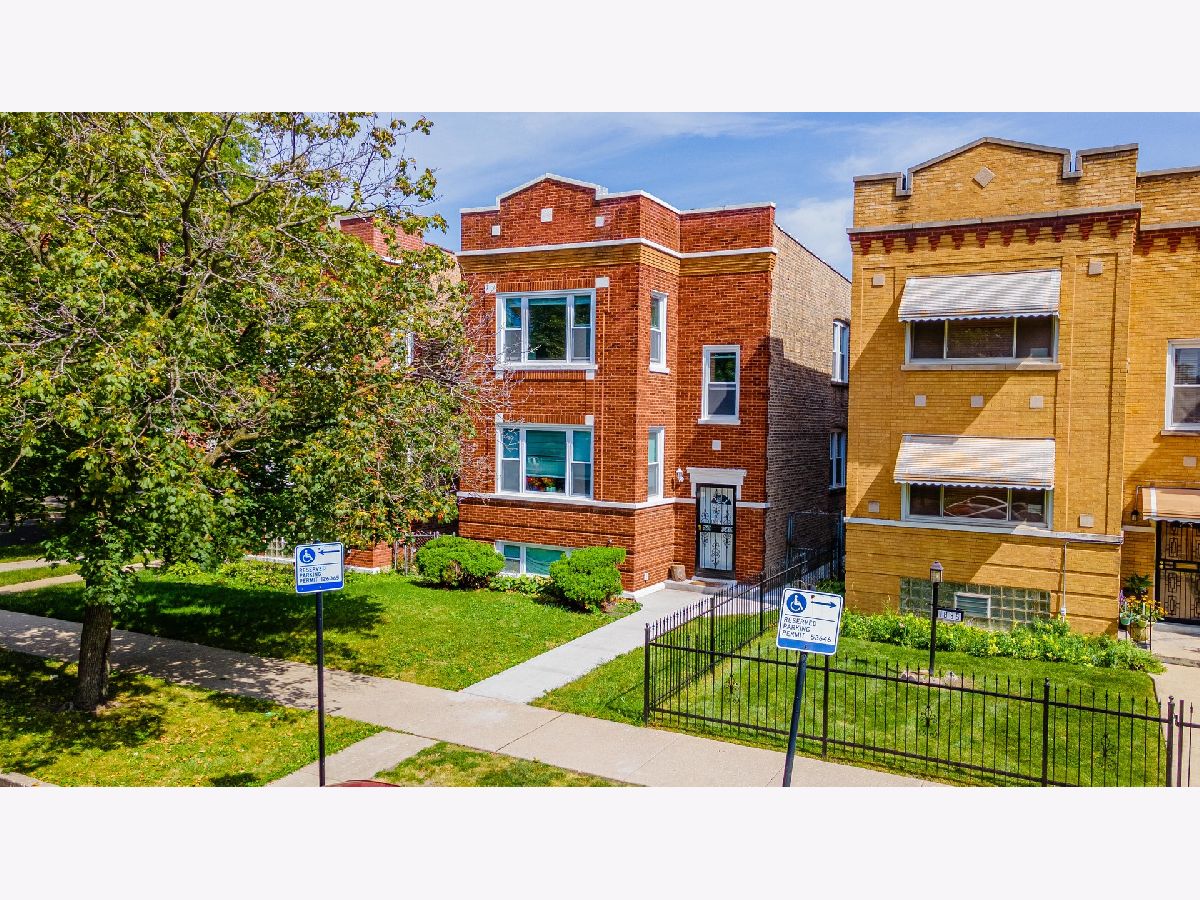 Rented Chicago Illinois, 1837 Linder
