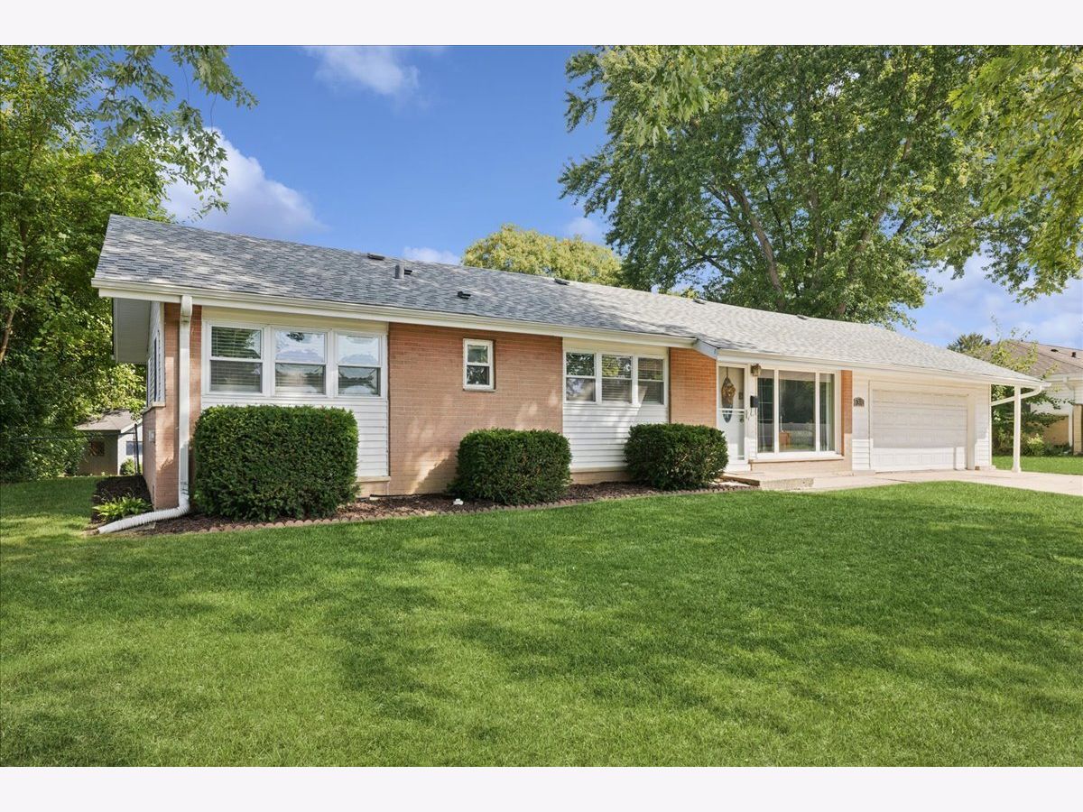  For Sale Hoffman Estates Illinois, 370 Flagstaff Lane