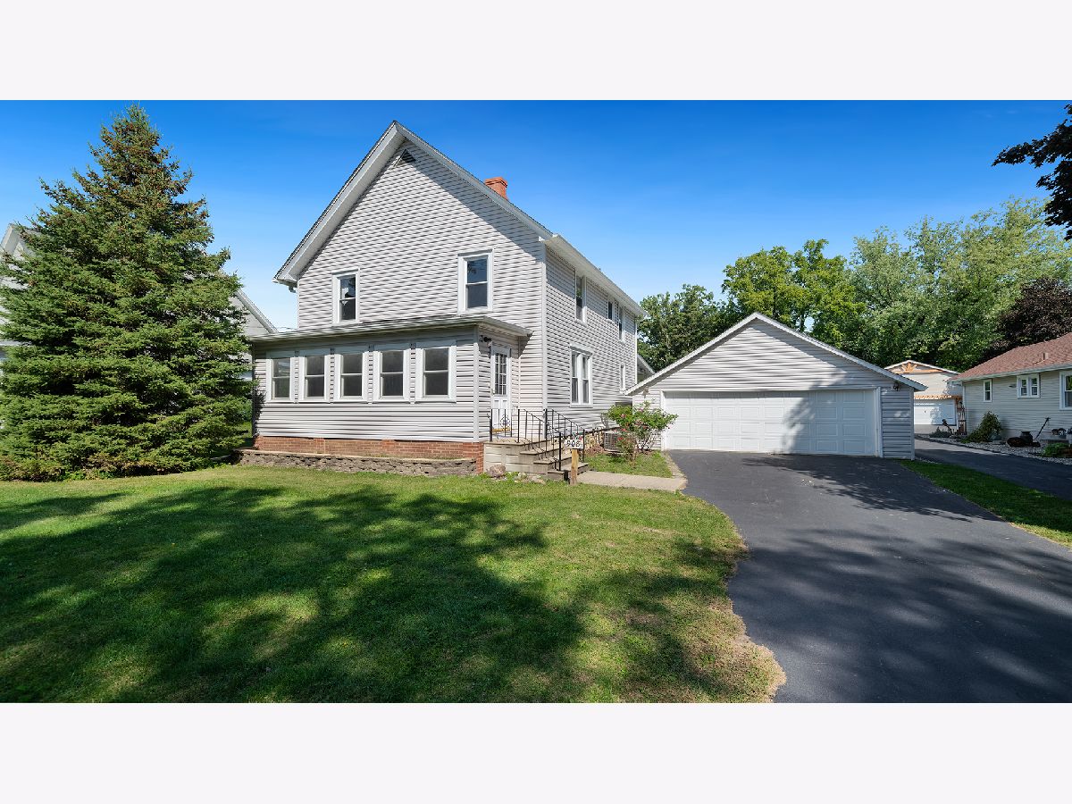  For Sale Oregon Illinois, 908 Madison Street