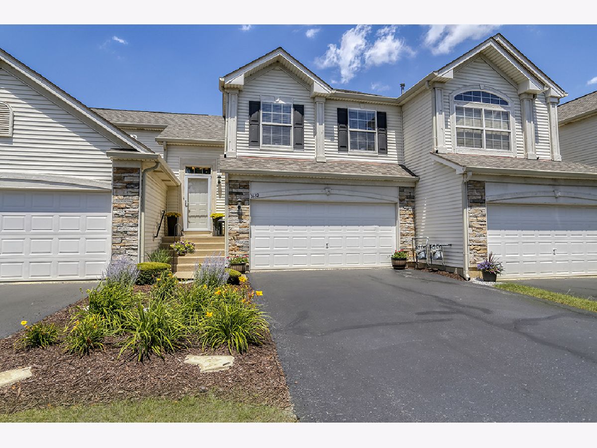  For Sale Shorewood Illinois, 1632 Fieldstone Drive