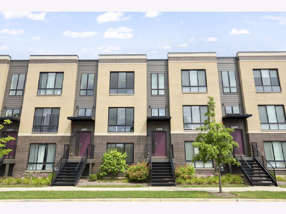  Rented Schaumburg Illinois, 1298 Catalina