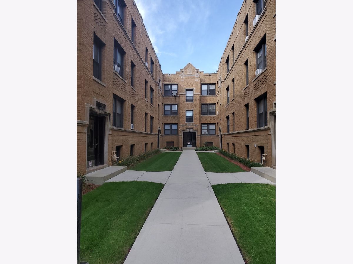 Rented Chicago Illinois, 6518 Glenwood
