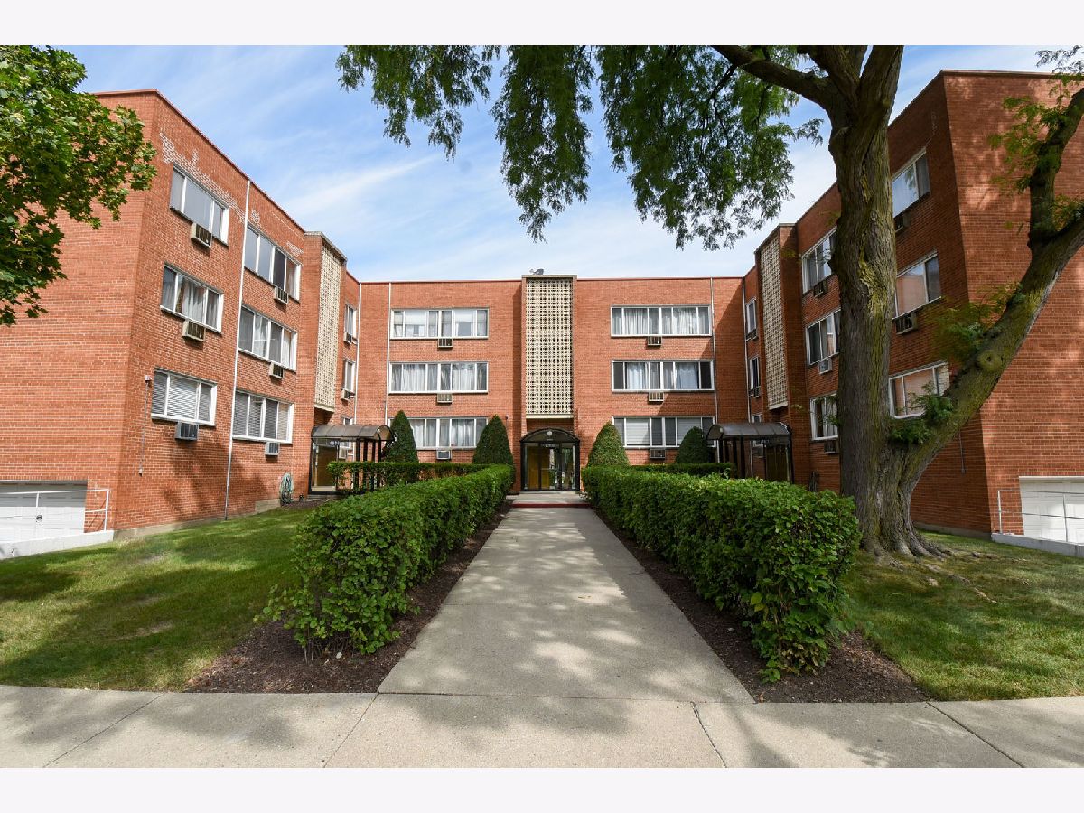  For Sale Skokie Illinois, 4636 Washington Street
