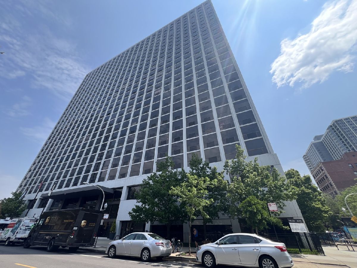  Rented Chicago Illinois, 4343 Clarendon