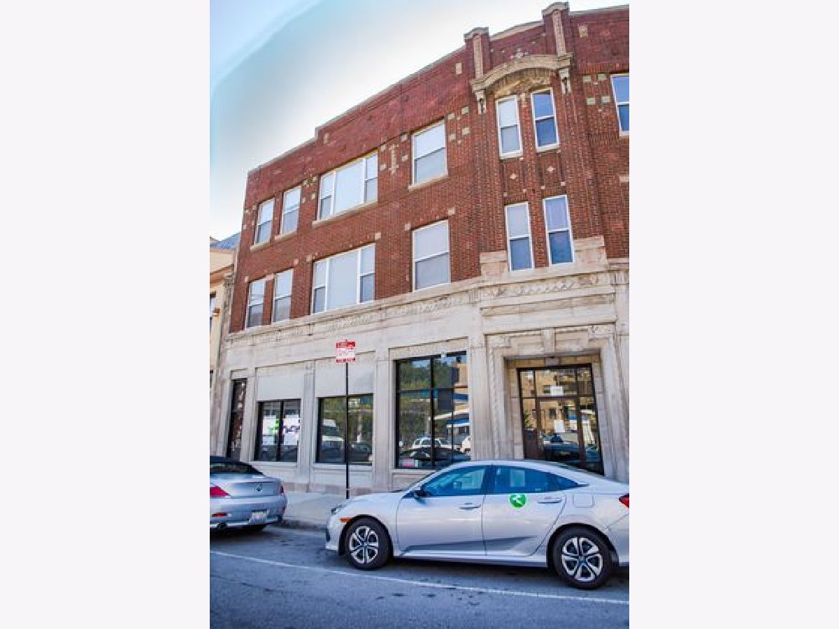  Rented Chicago Illinois, 3914 Broadway