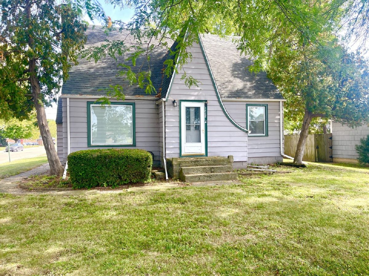  For Sale Lasalle Illinois, 1668 Chartres Street