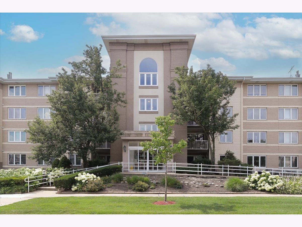  For Sale Wood Dale Illinois, 440 Montrose Avenue