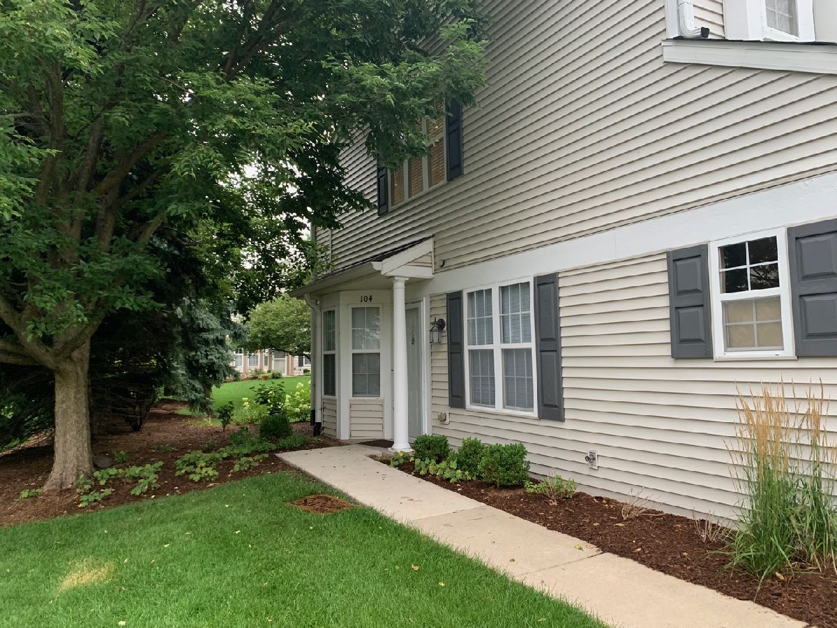 Townhomes & Condos For Rent Windridge Naperville Illinois, 2611 Cedar Glade
