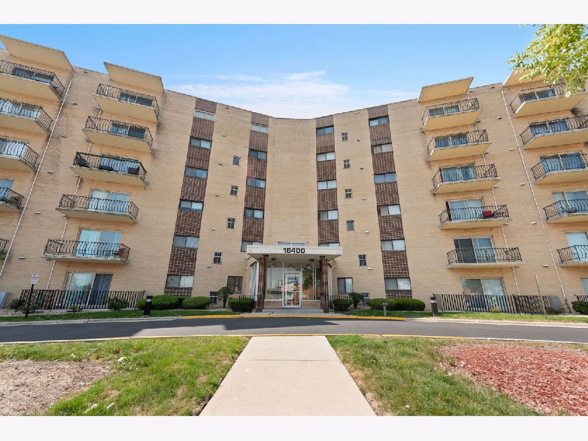 For Sale Homewood Illinois, 18400 Cherry Creek Drive