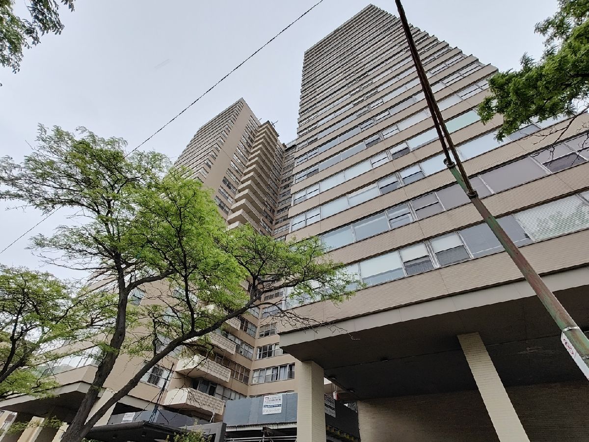 Rented Chicago Illinois, 6301 Sheridan