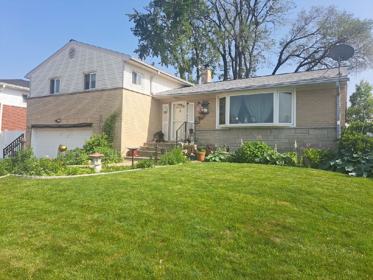  For Sale Melrose Park Illinois, 918 Park Drive