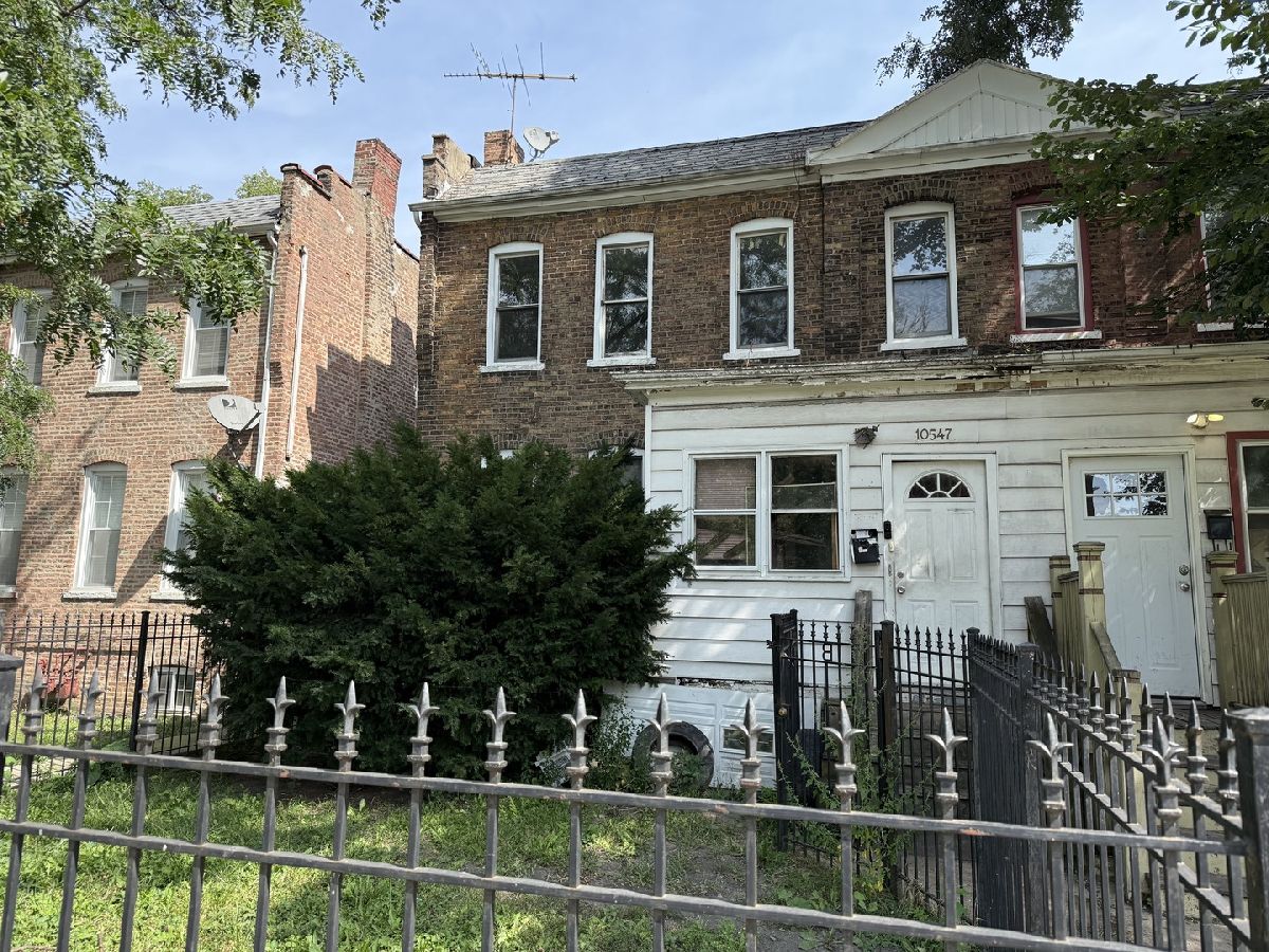  For Sale Chicago Illinois, 10547 Corliss Avenue