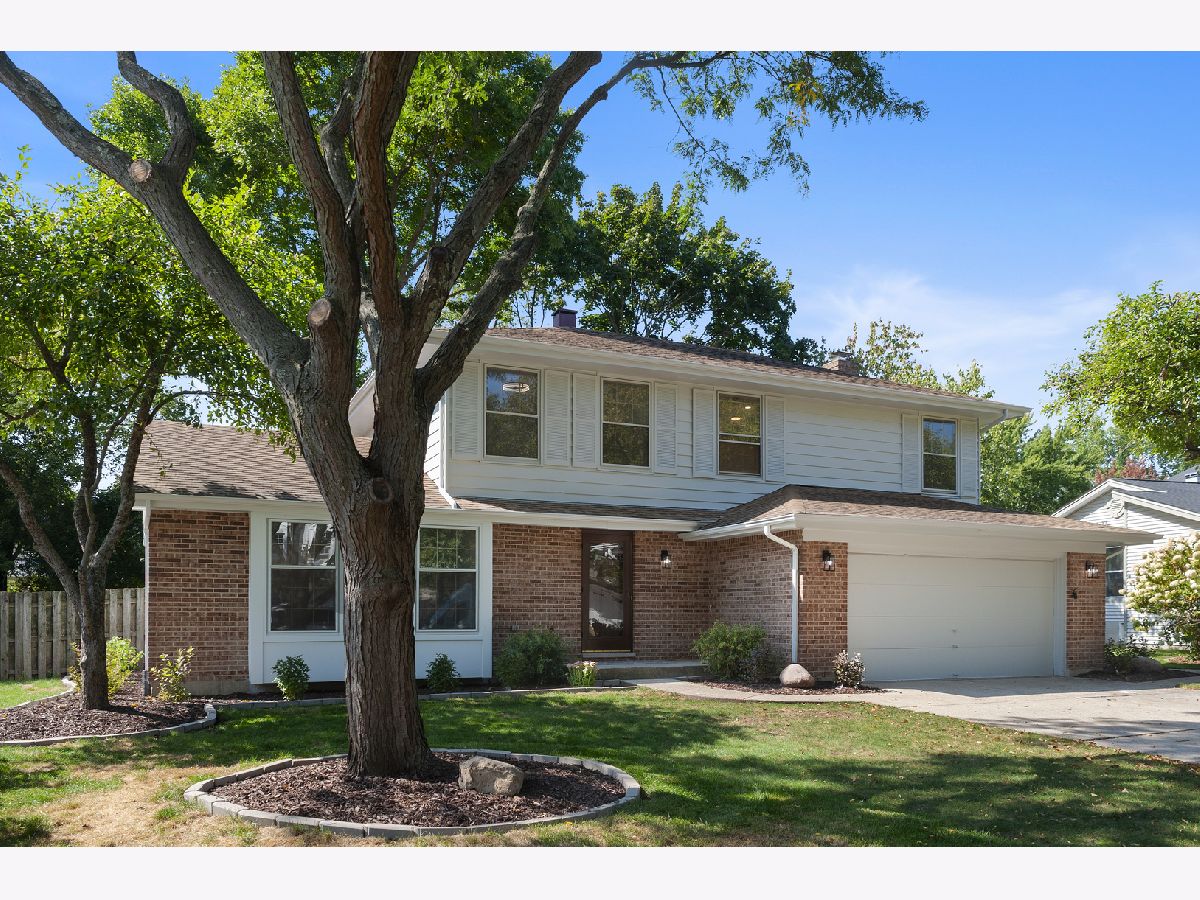  For Sale Libertyville Illinois, 1017 Juniper Parkway