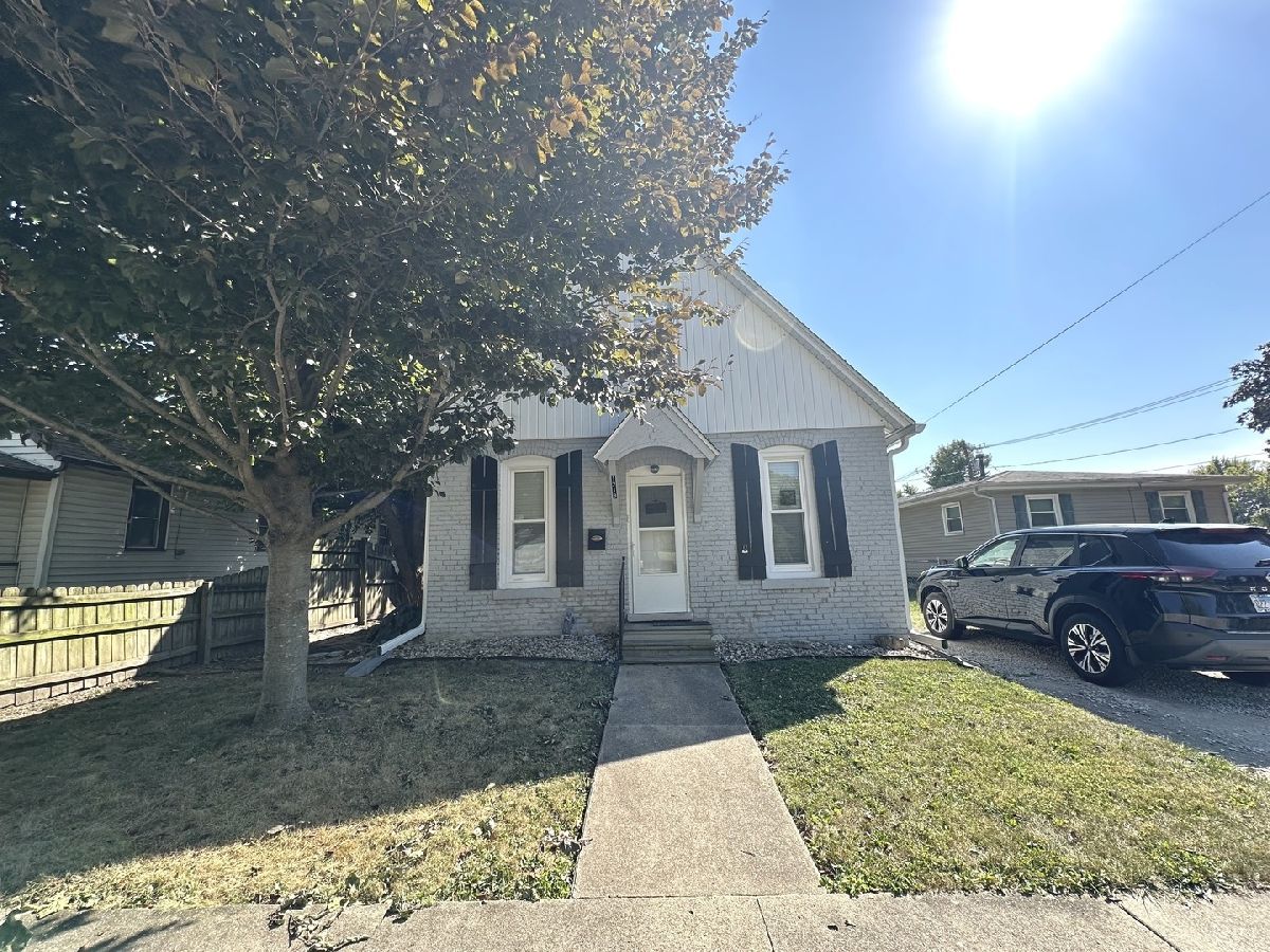 Homes & Condos & Townhomes For Sale Miller Park Bloomington Illinois, 1218 Macarthur Avenue
