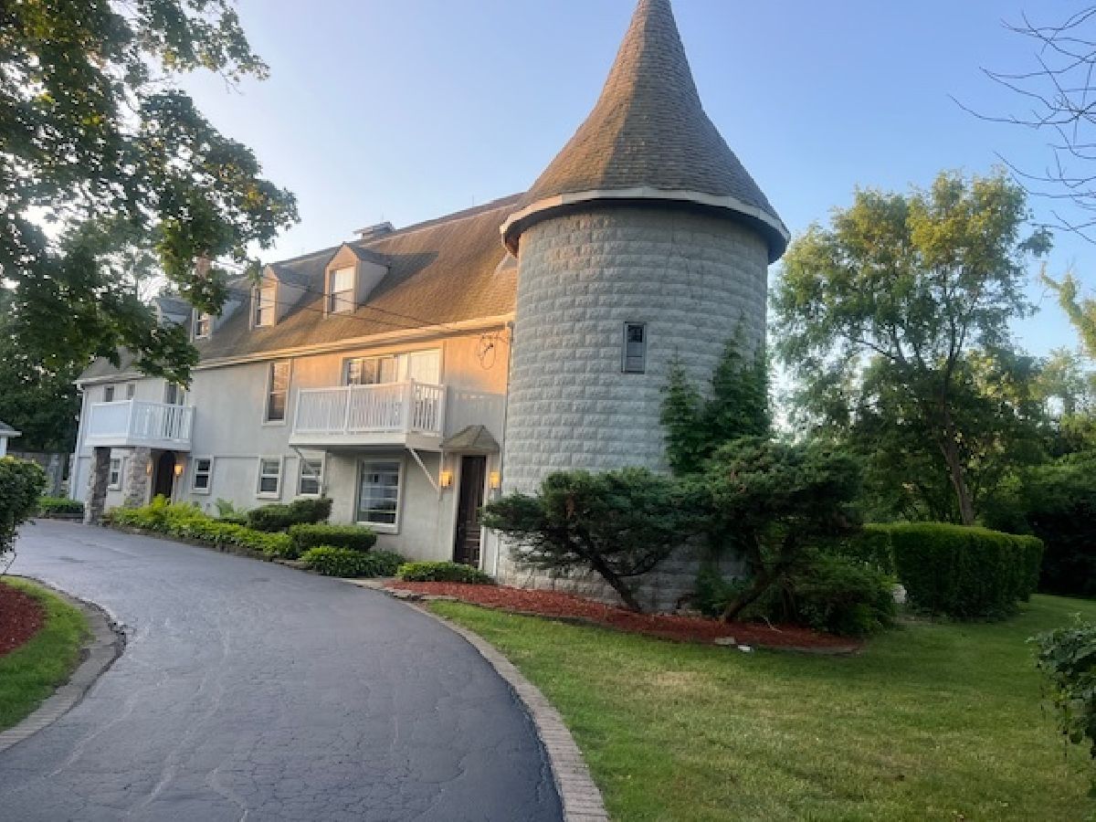 For Sale Mettawa Illinois, 14935 Old School Road