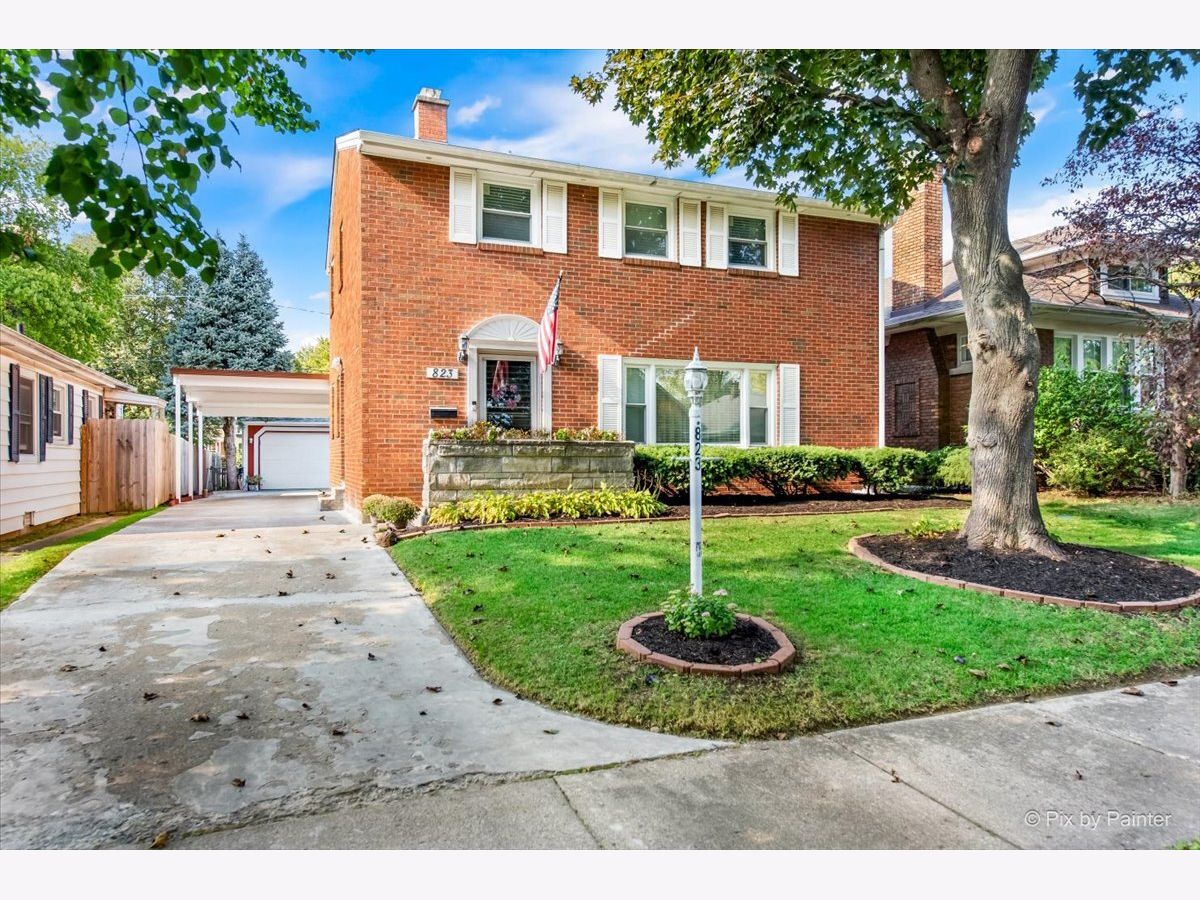 Homes For Sale Haldemanns Terrace Joliet Illinois, 823 Manor Court