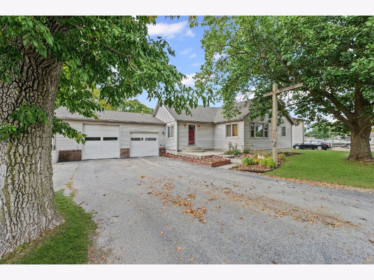  For Sale Tolono Illinois, 309 Watson
