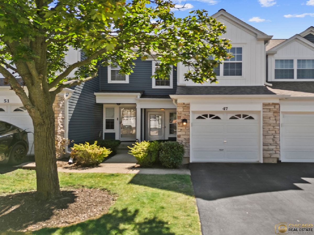 Townhomes For Sale Club Croix Lombard Illinois, 47 Oakton Drive