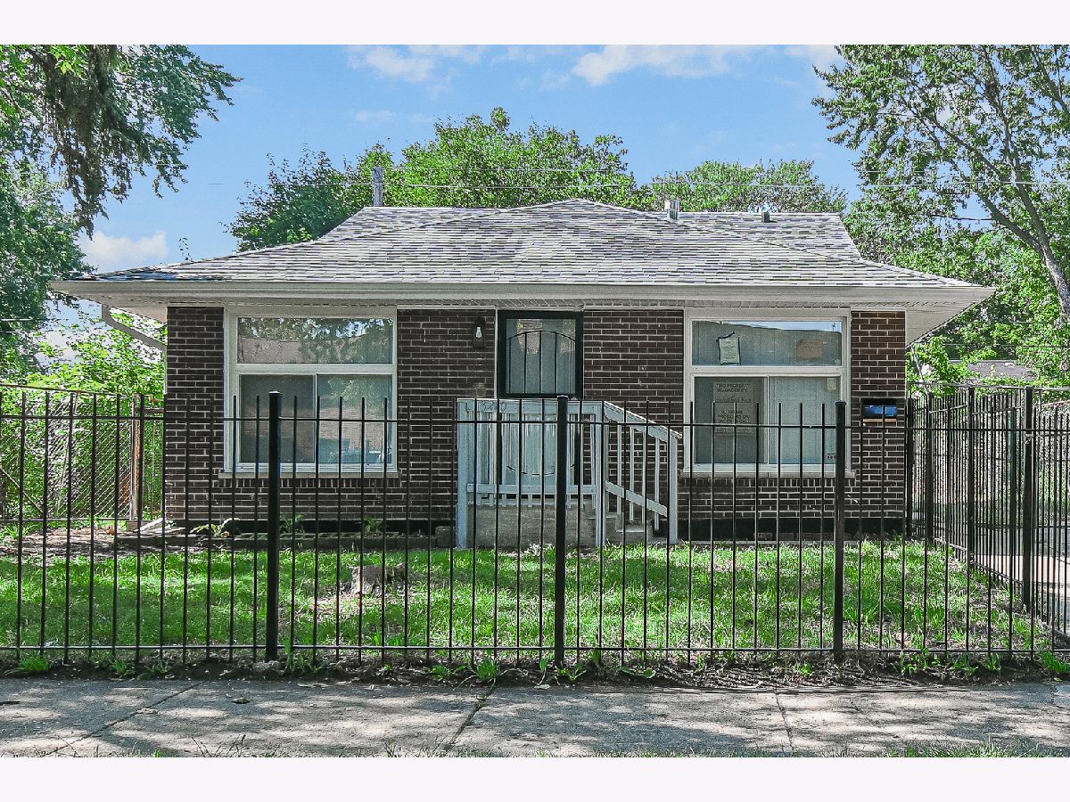  For Sale Chicago Illinois, 13240 Saint Lawrence Avenue