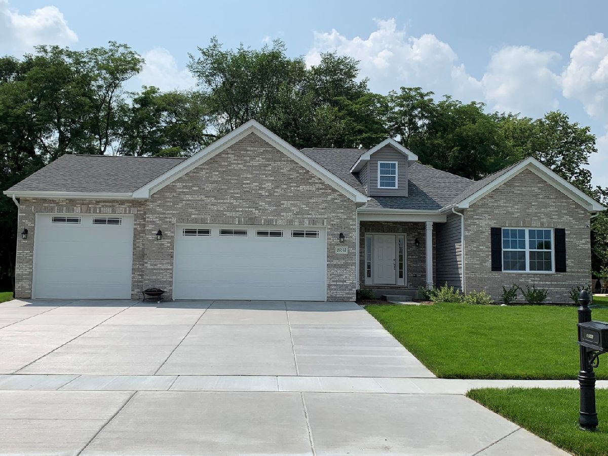 Homes & Townhomes For Sale Ravine Woods Channahon Illinois, 25905 Winding Hollow Drive