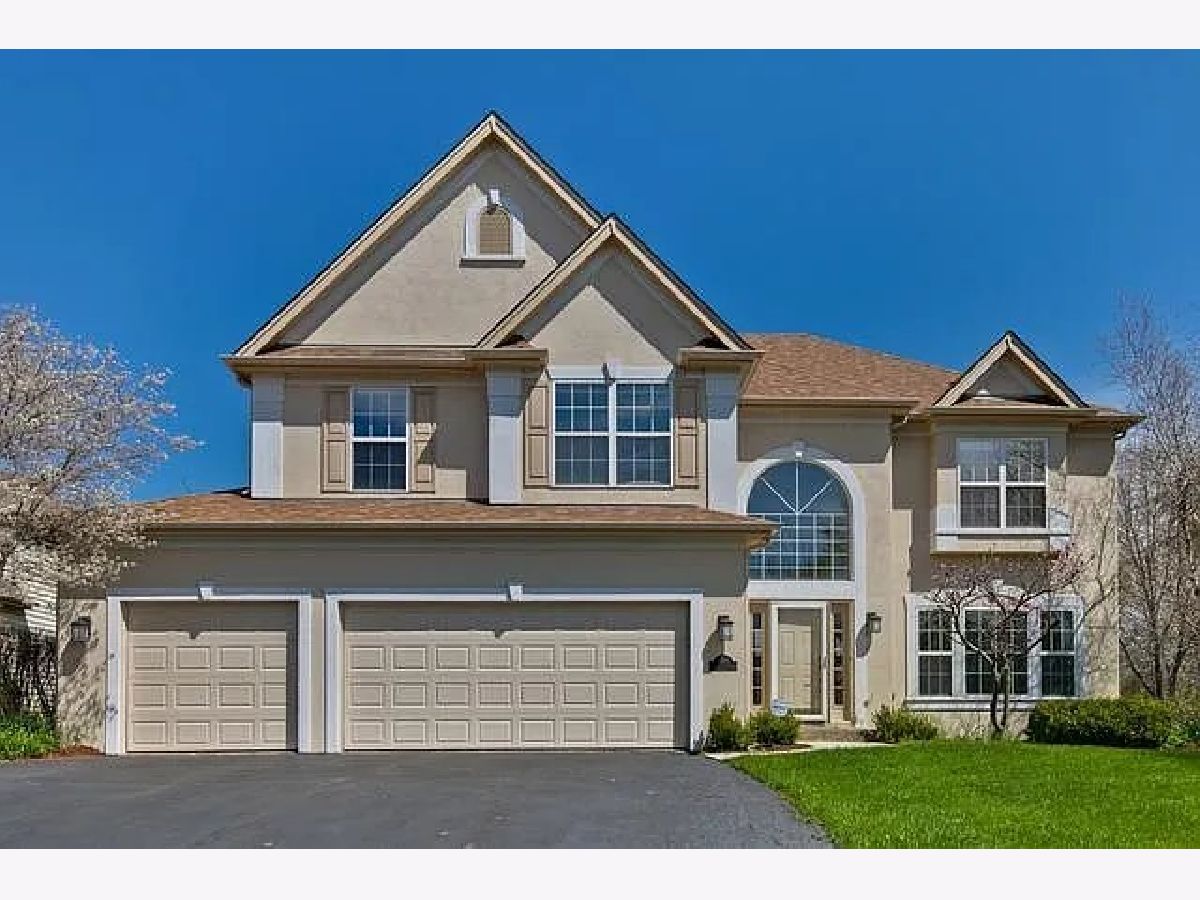  For Sale Gurnee Illinois, 7390 Bittersweet Drive