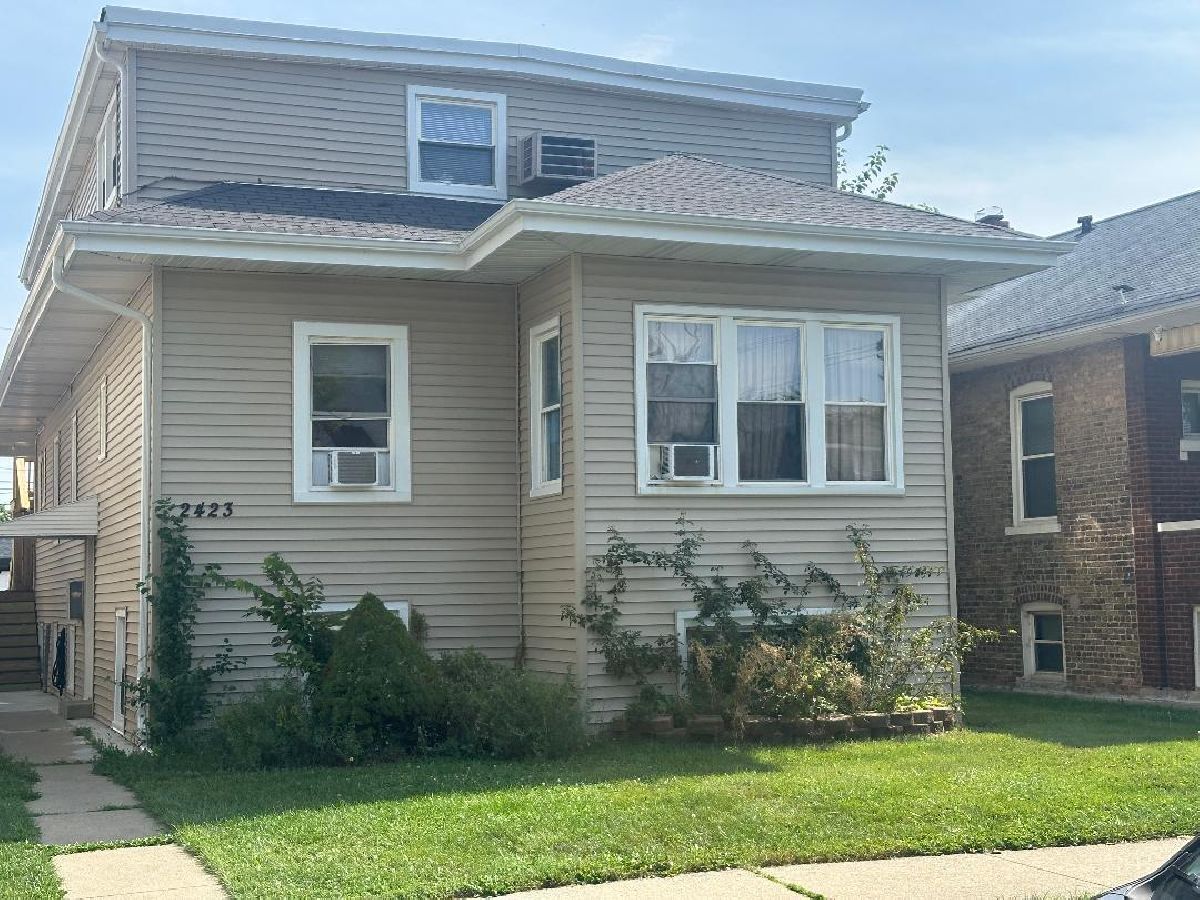 Rented Chicago Illinois, 2423 Newcastle