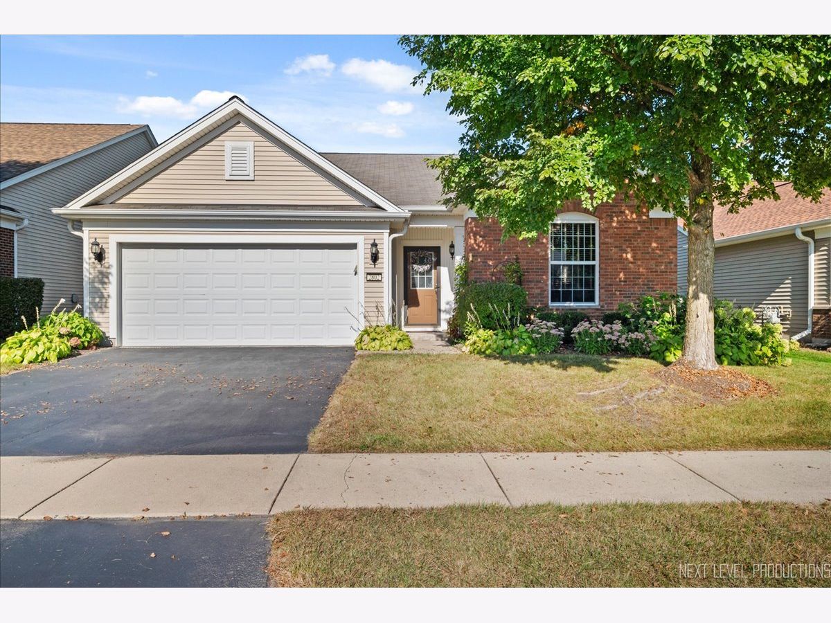Homes For Sale Edgewater By Del Webb Elgin Illinois, 2802 Edgewater Drive