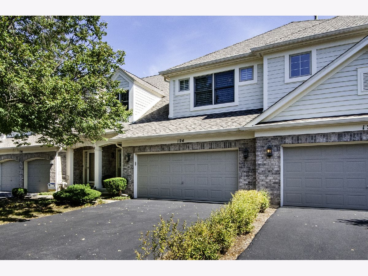  Sold La Grange Illinois, 124 Fairway