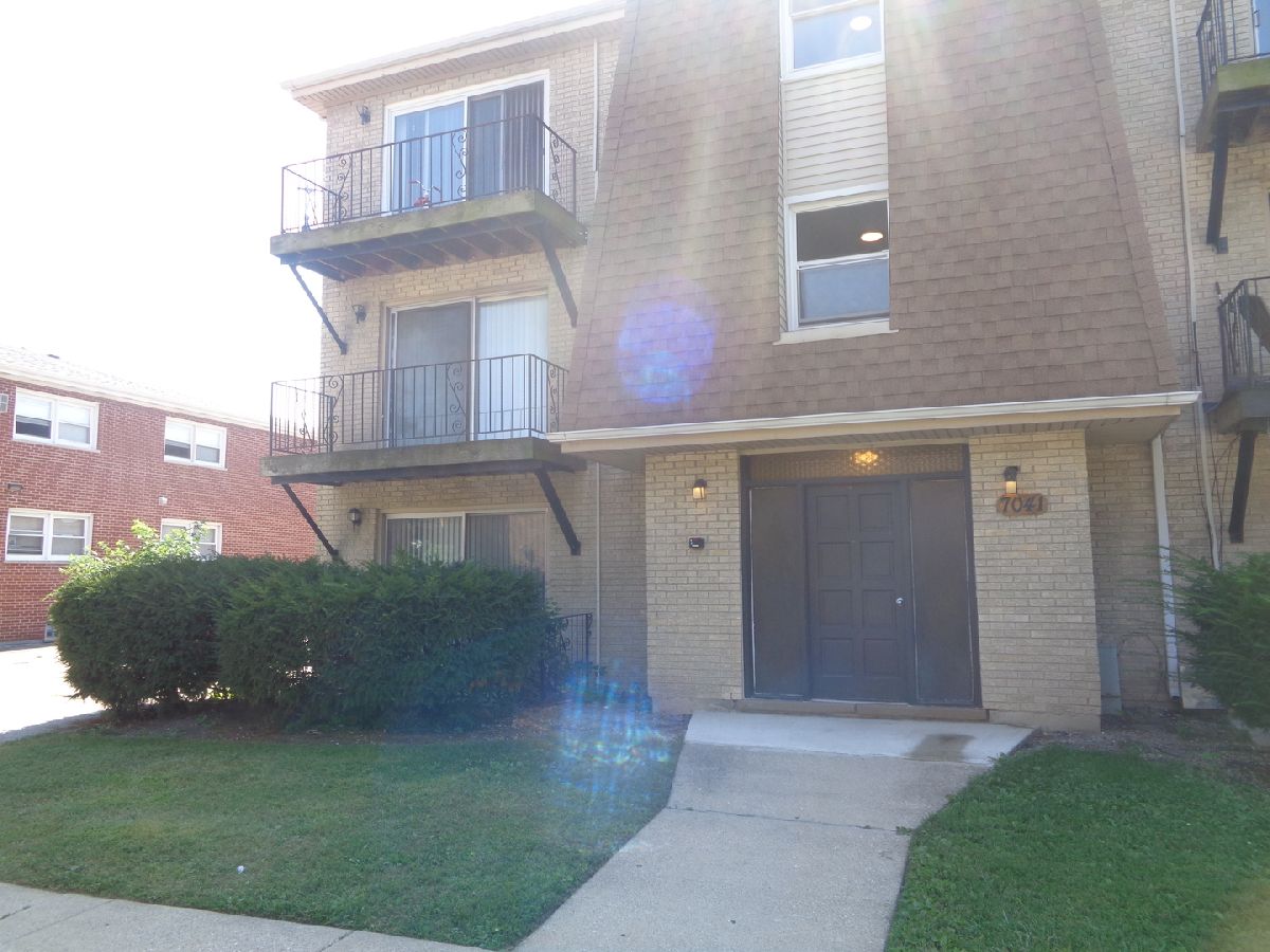 Rented Chicago Ridge Illinois, 7041 99th