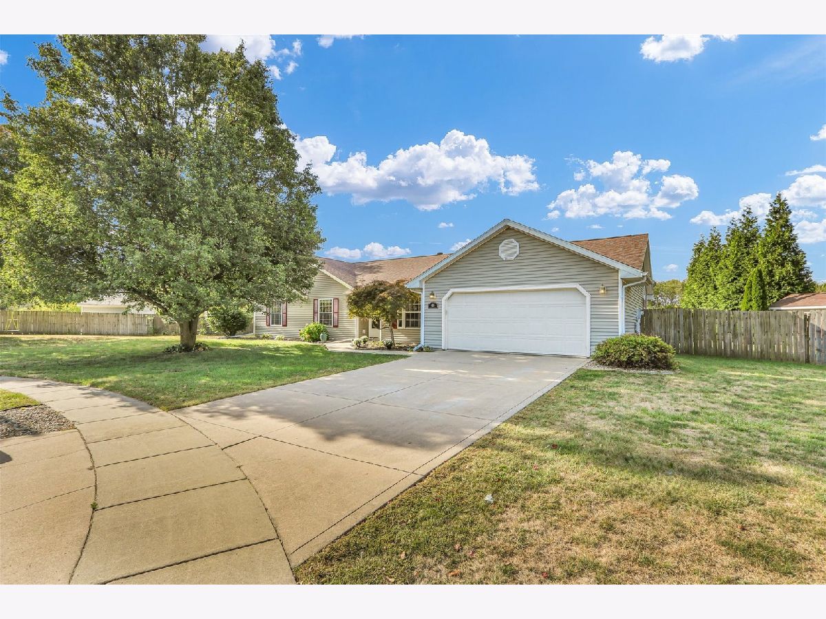  For Sale St Joseph Illinois, 401 Winston Court