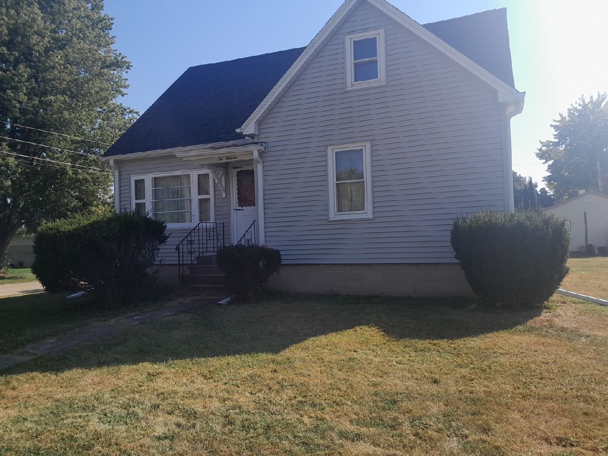  For Sale Mendota Illinois, 211 4th Avenue