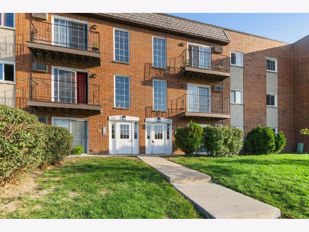  Rented Carol Stream Illinois, 109 Elk